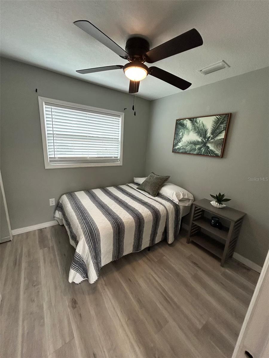 Image 19 of 26 For 1723 Bush Avenue