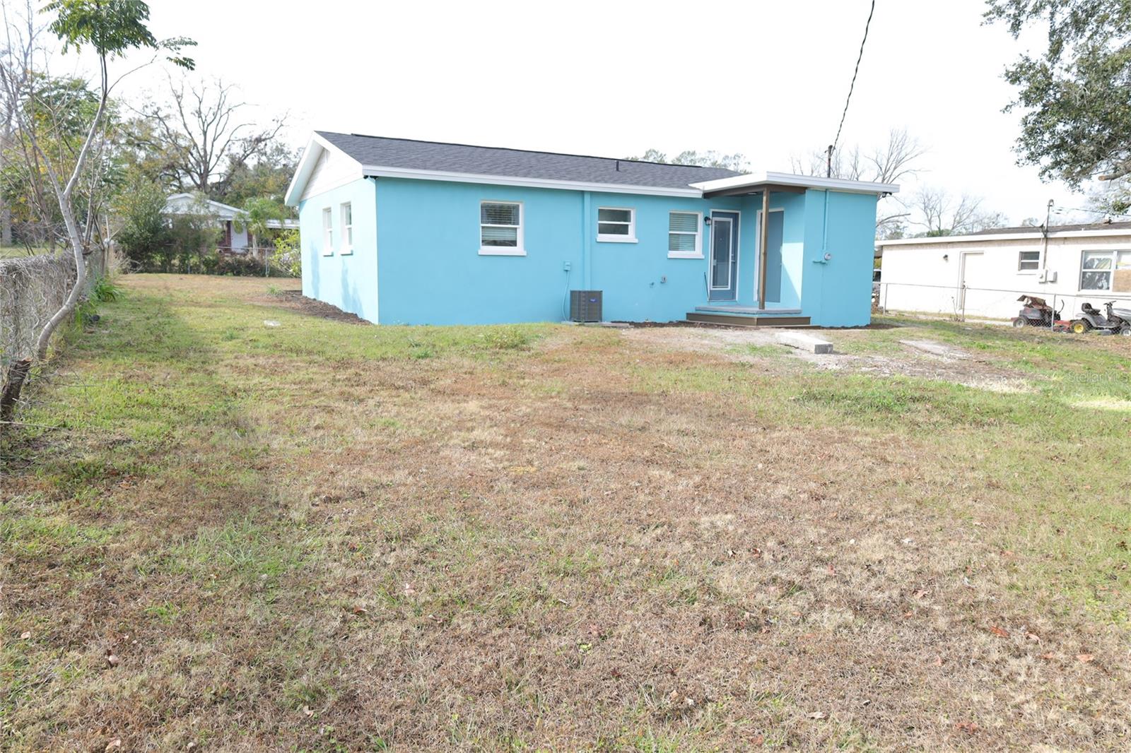 Image 4 of 26 For 1723 Bush Avenue