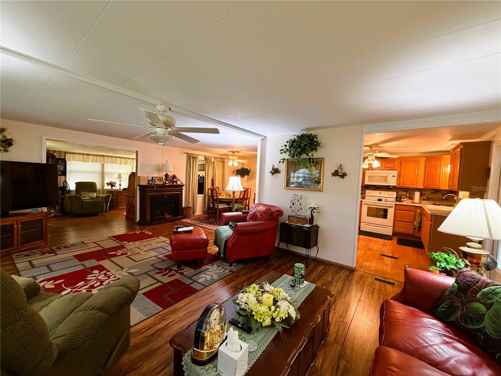 Image 17 of 44 For 121 Azalea Trail