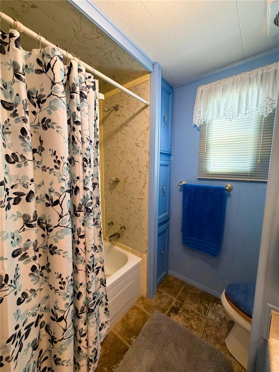 Image 20 of 44 For 121 Azalea Trail