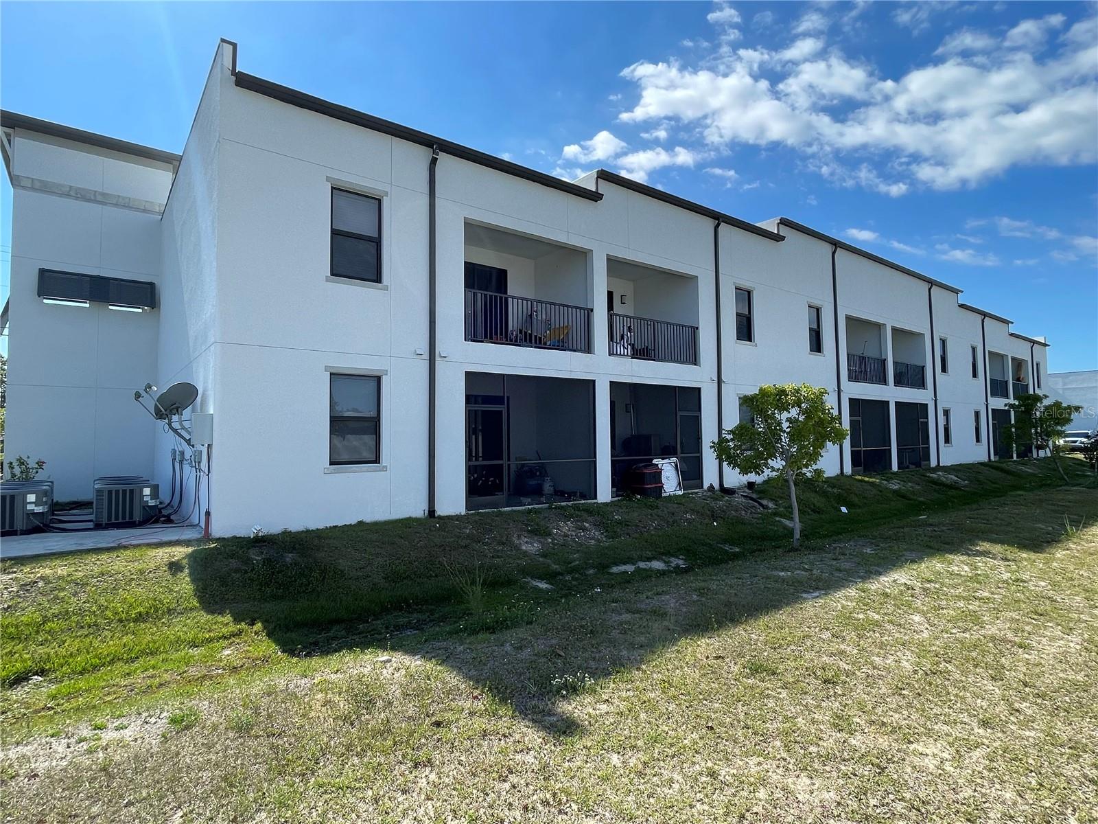 Image 8 of 8 For 907 Skyline Boulevard 915