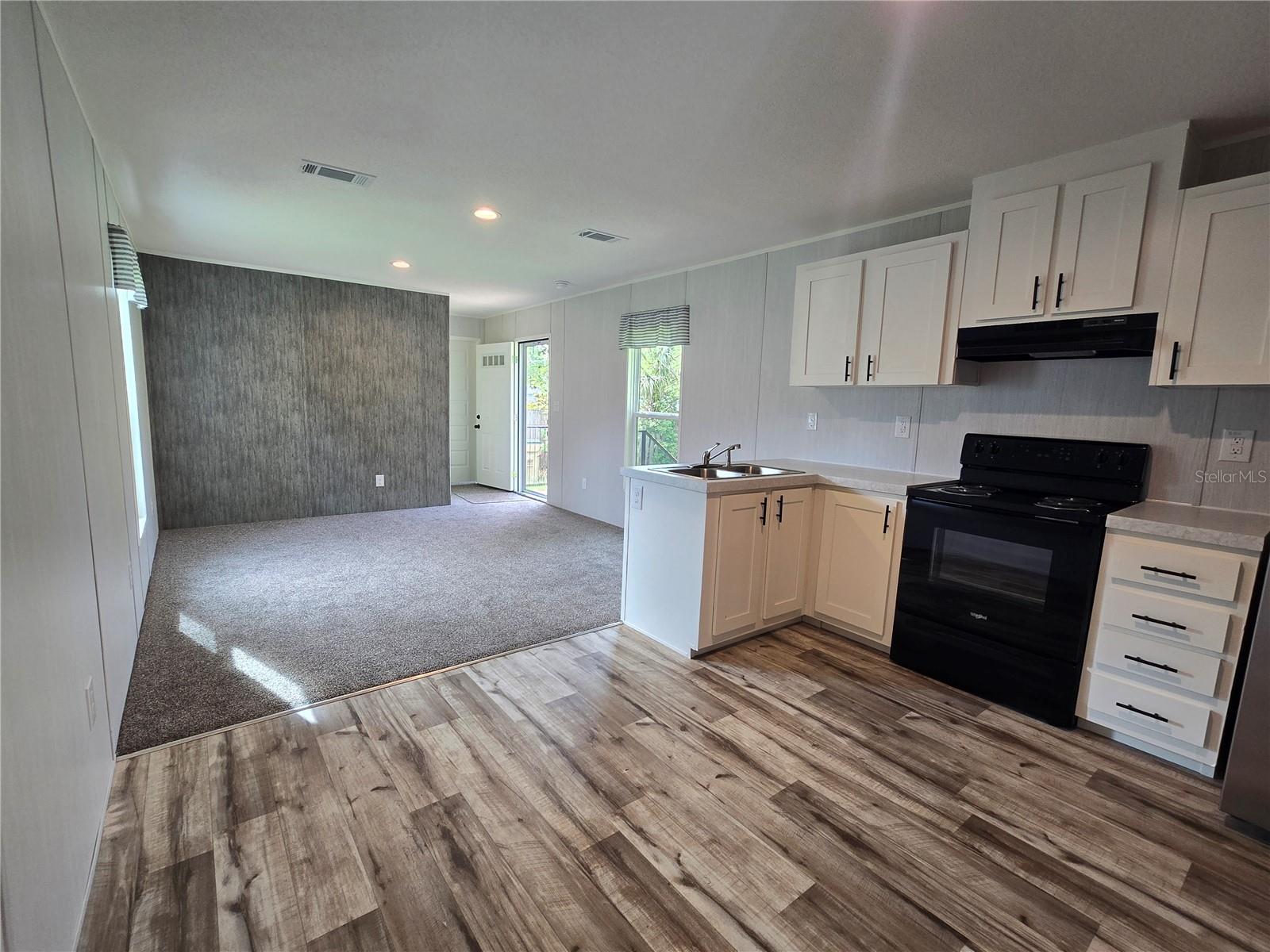 Image 12 of 20 For 24048 Ermine Road