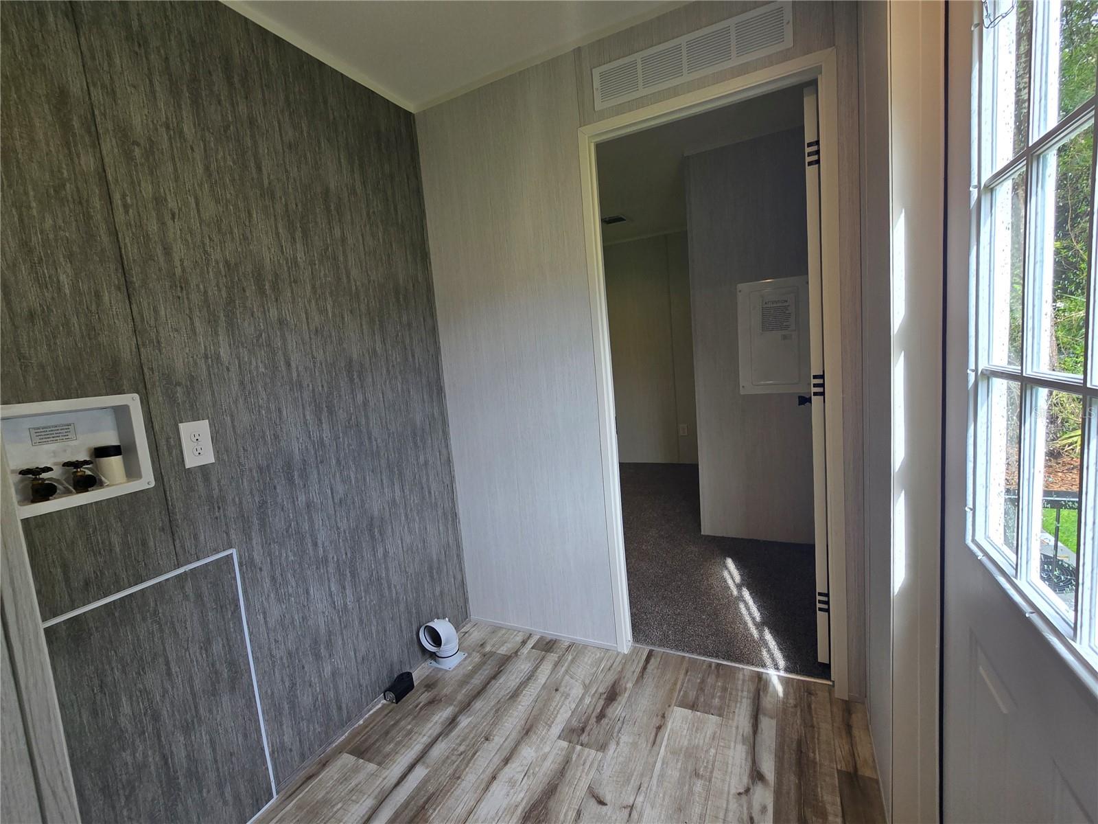 Image 13 of 20 For 24048 Ermine Road