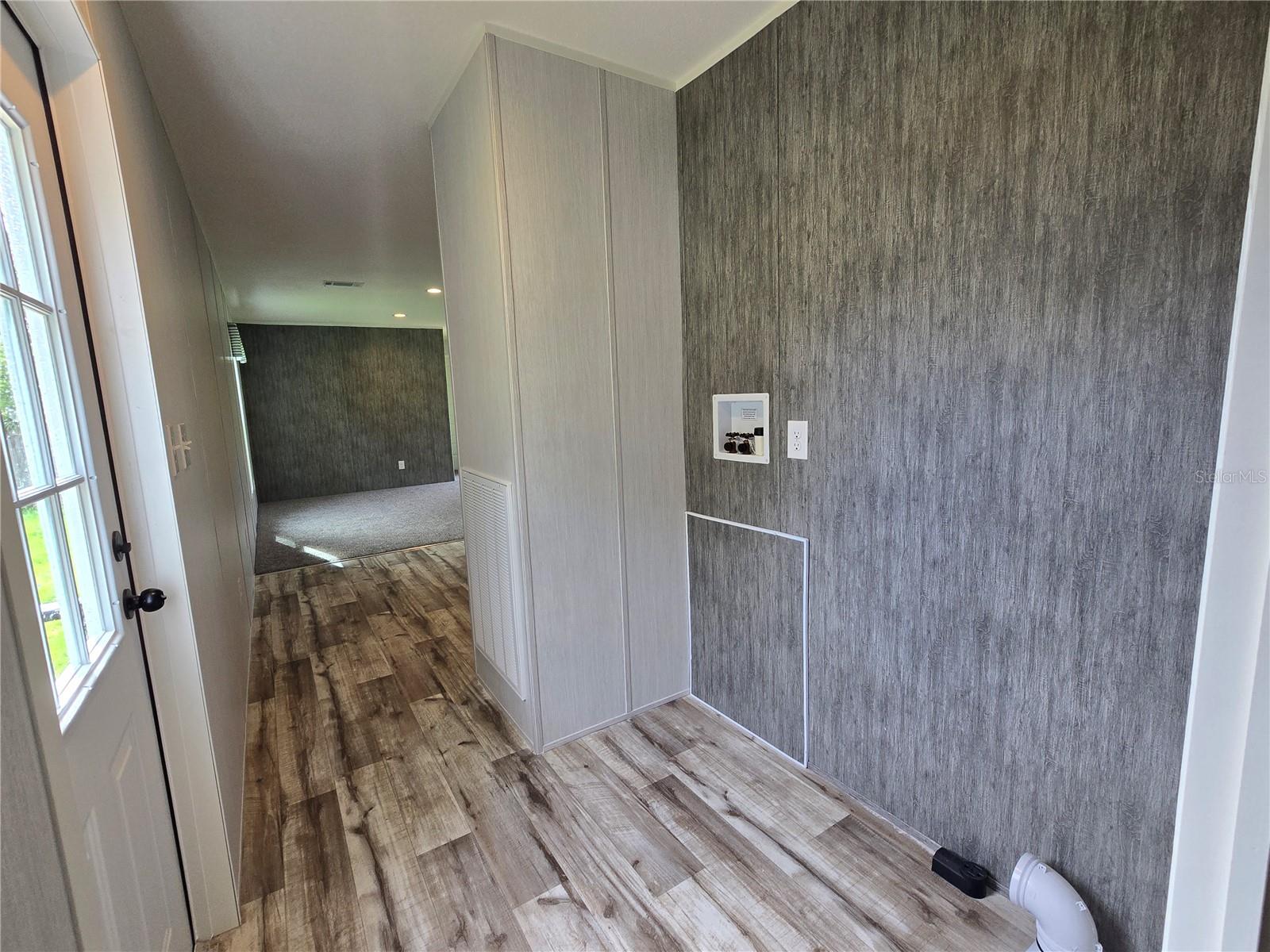 Image 14 of 20 For 24048 Ermine Road