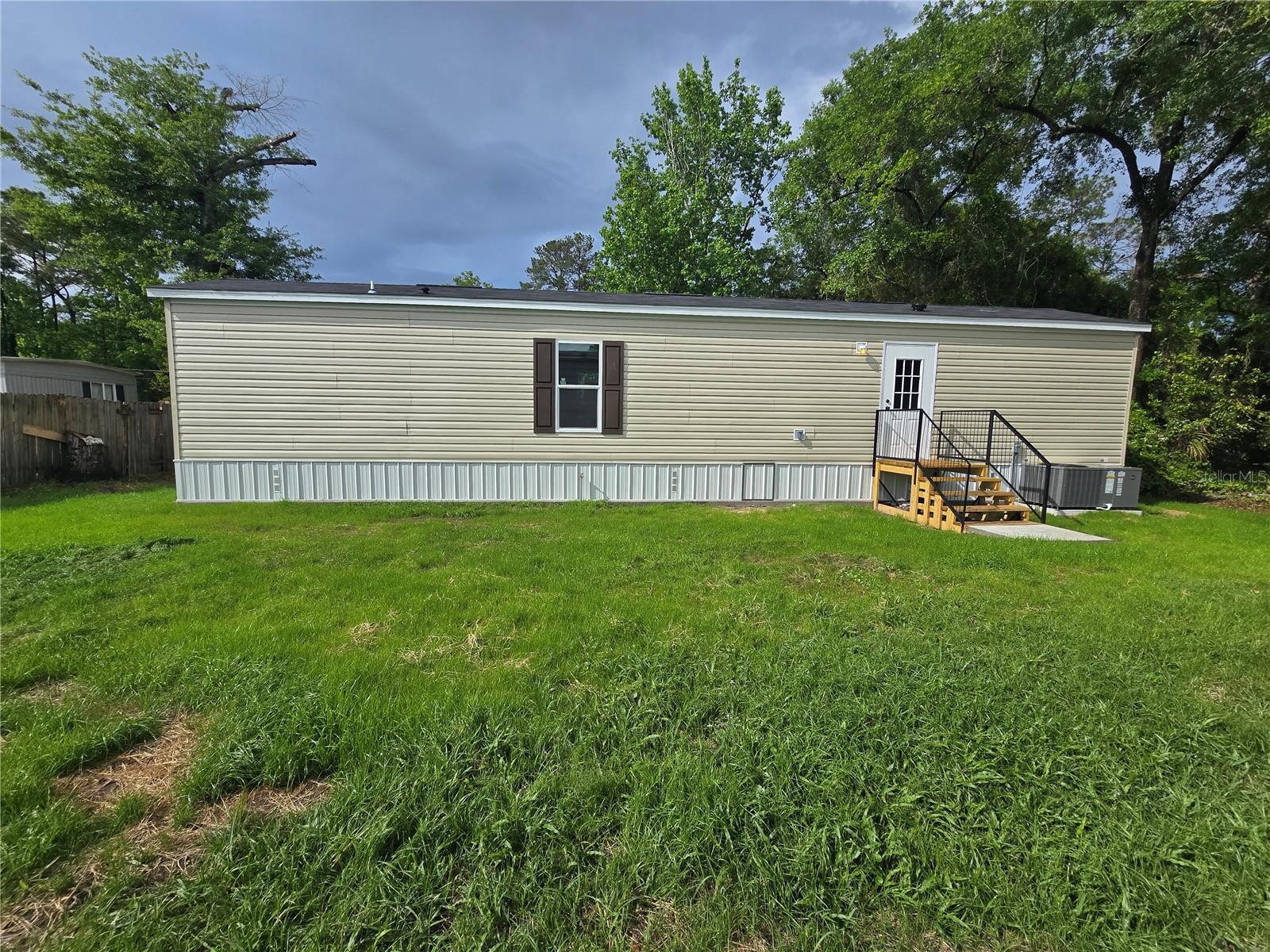 Image 4 of 20 For 24048 Ermine Road