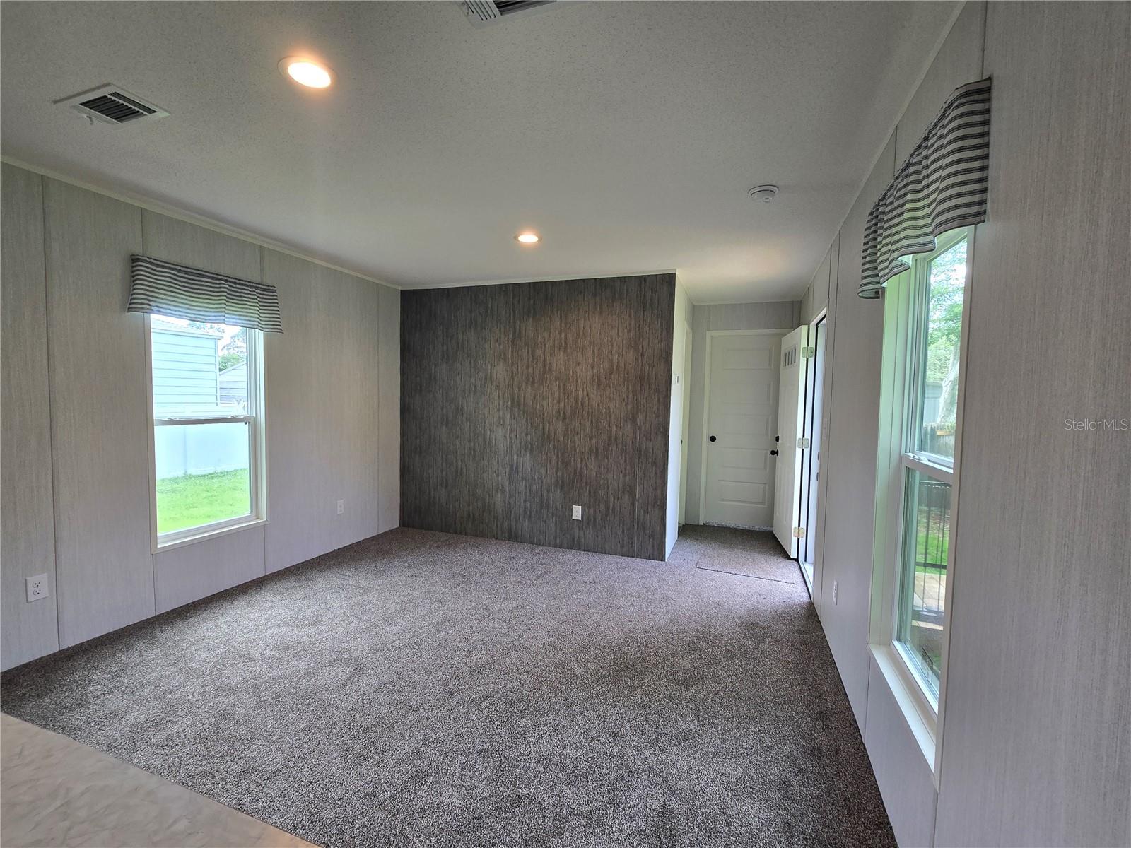 Image 6 of 20 For 24048 Ermine Road