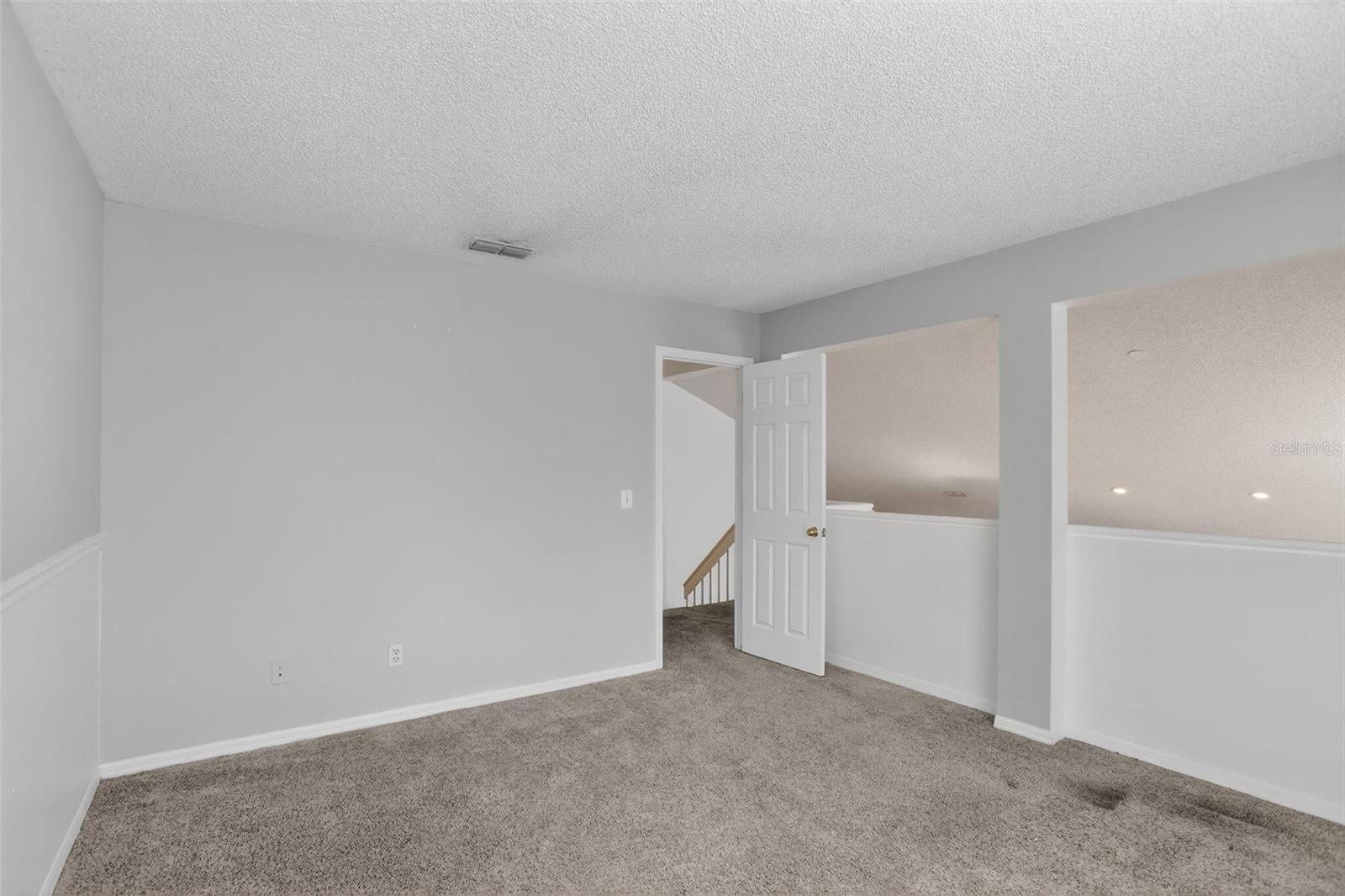 Image 27 of 56 For 2809 Runyon Circle