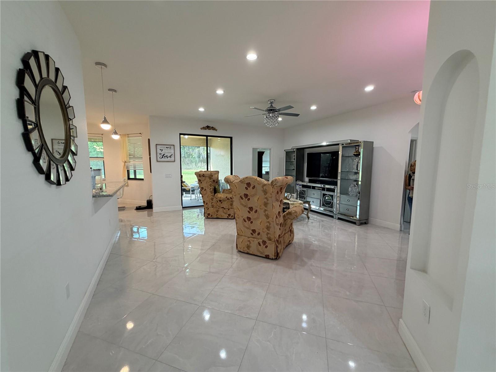 Image 11 of 83 For 1876 Creeks Vista Boulevard