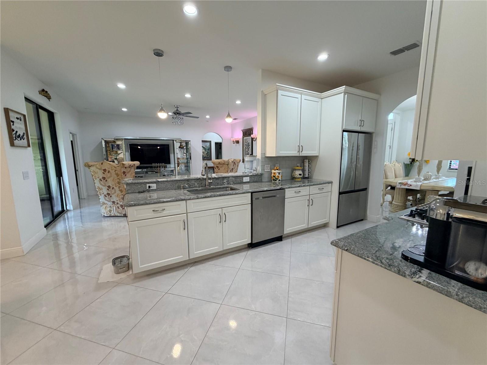 Image 15 of 83 For 1876 Creeks Vista Boulevard