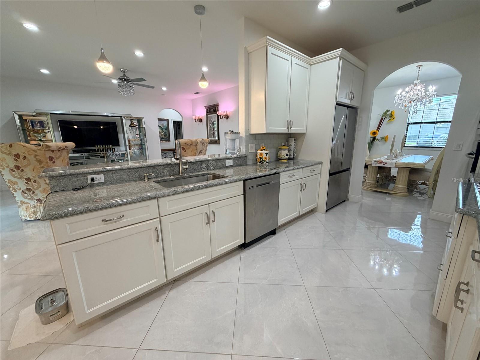 Image 17 of 83 For 1876 Creeks Vista Boulevard