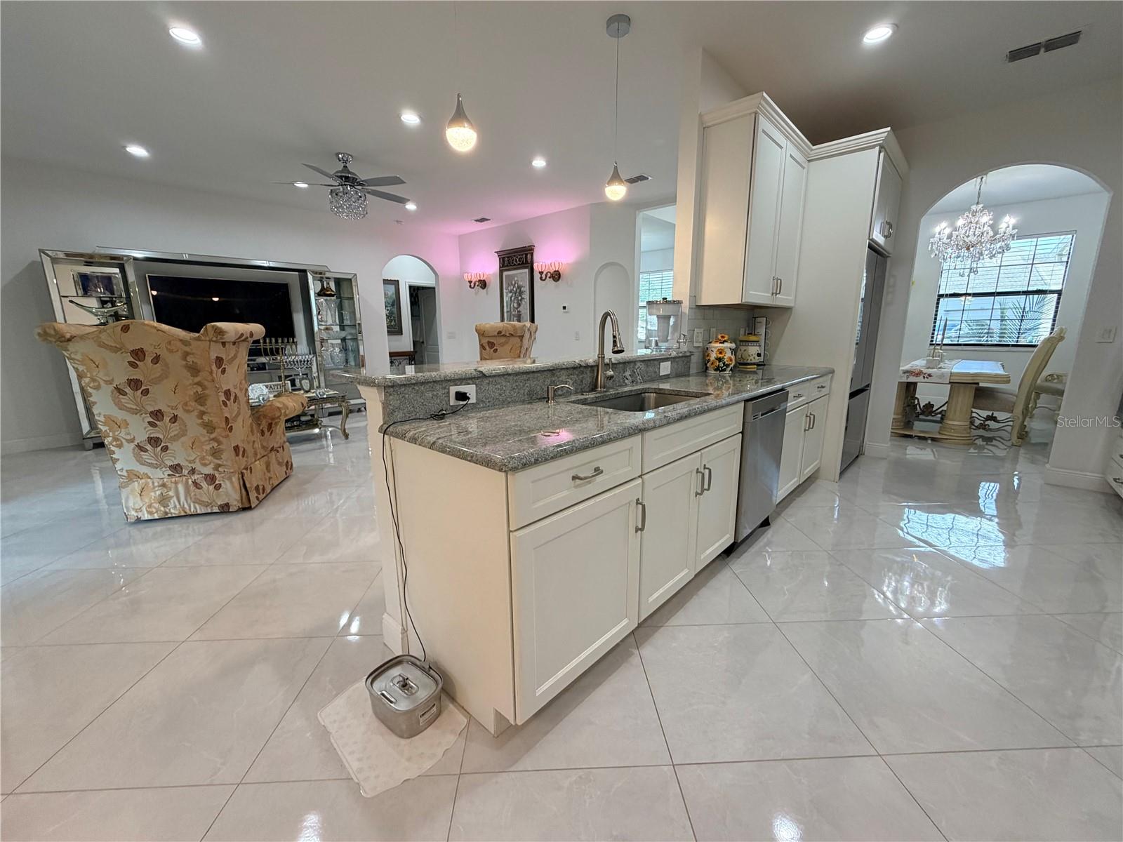 Image 23 of 83 For 1876 Creeks Vista Boulevard