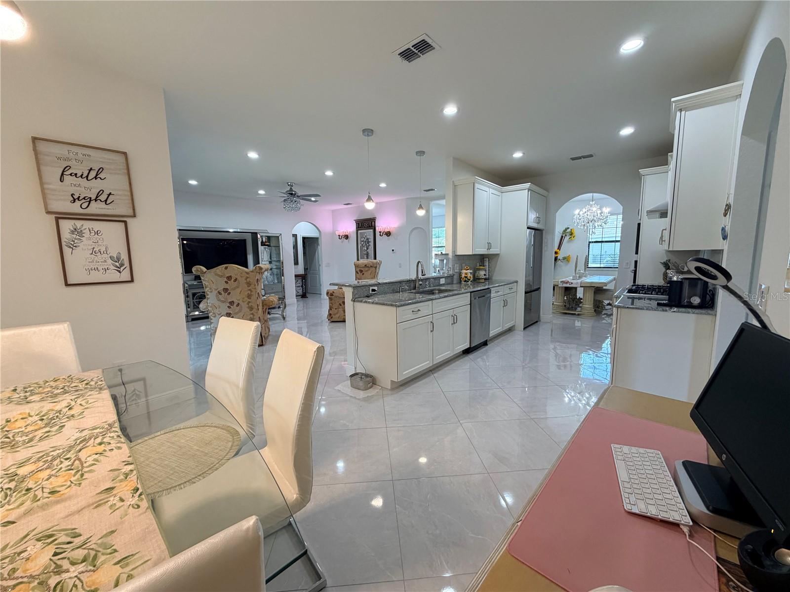 Image 36 of 83 For 1876 Creeks Vista Boulevard