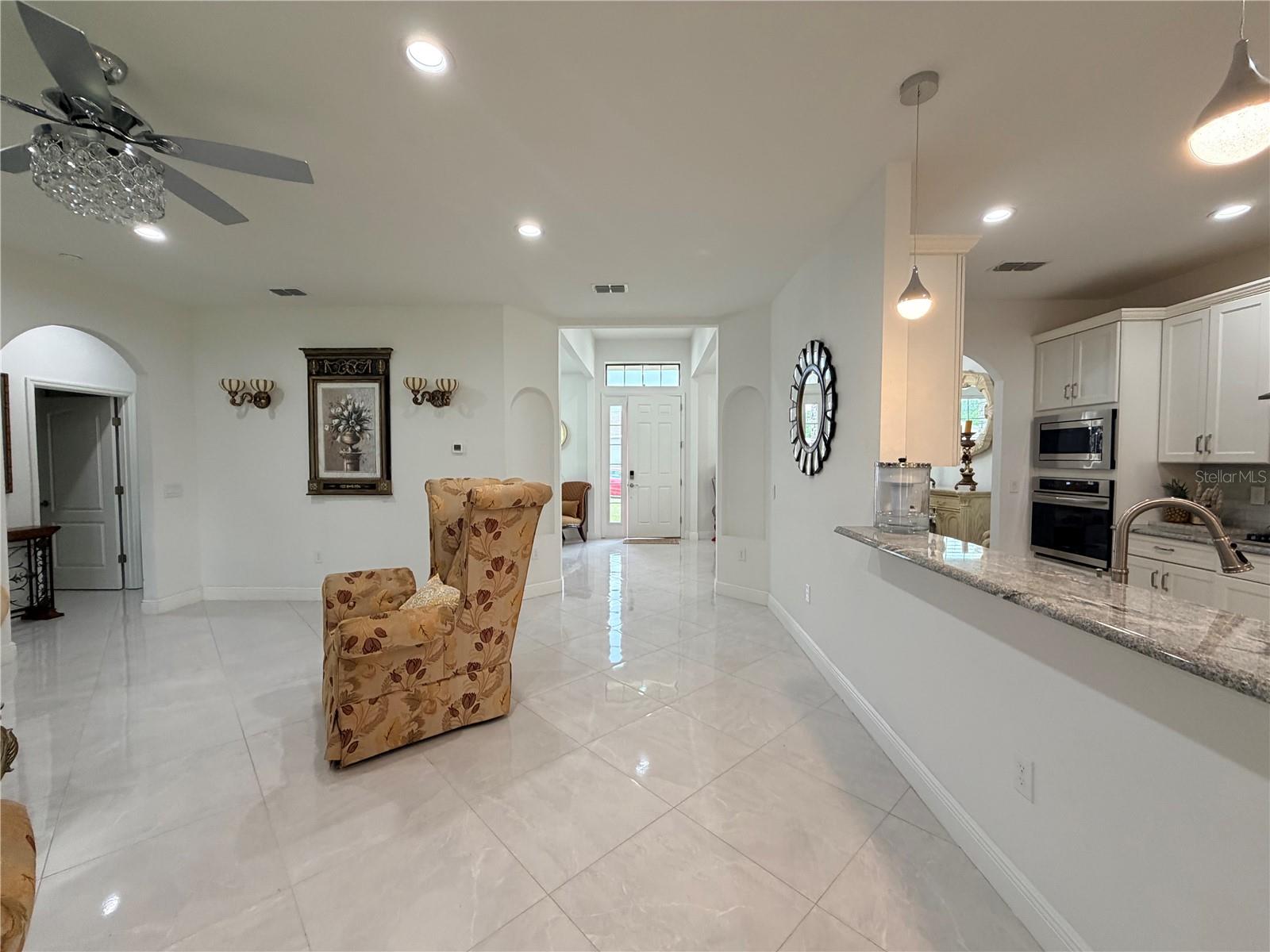 Image 4 of 83 For 1876 Creeks Vista Boulevard