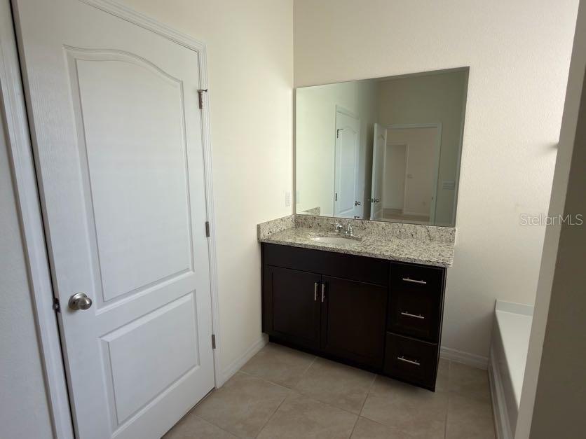 Image 12 of 16 For 7604 Oakmoss Loop