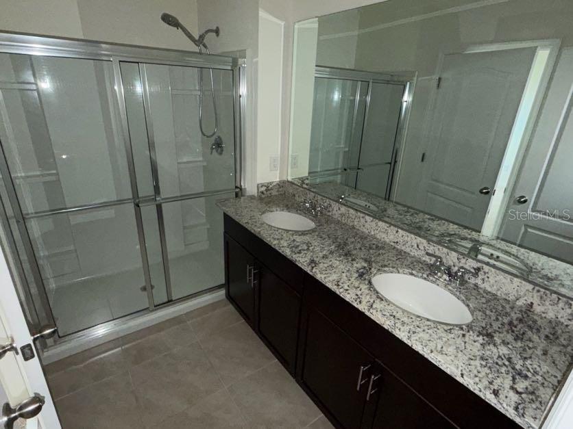 Image 9 of 16 For 7604 Oakmoss Loop