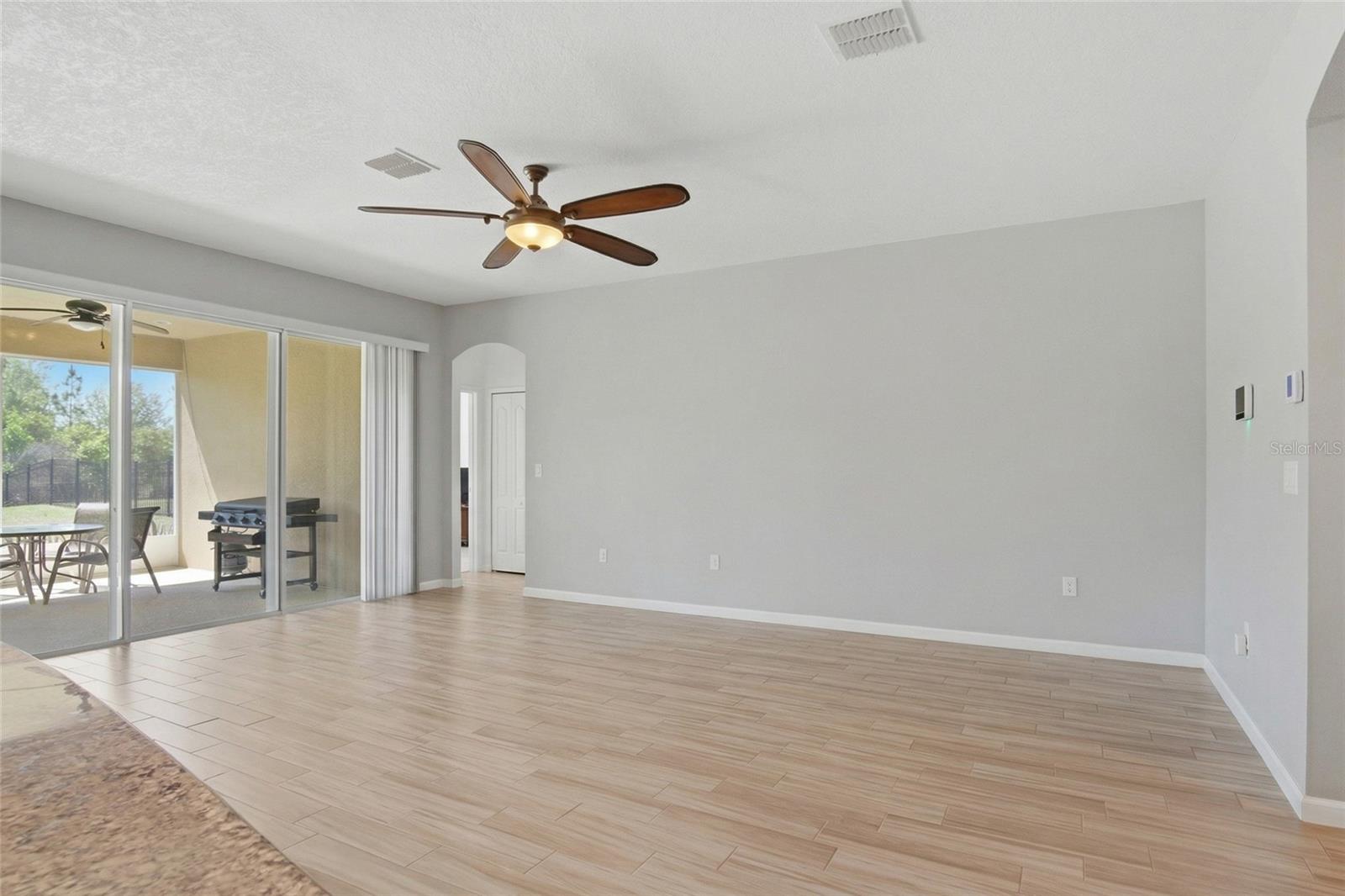 Image 22 of 43 For 6818 Goldflower Ave