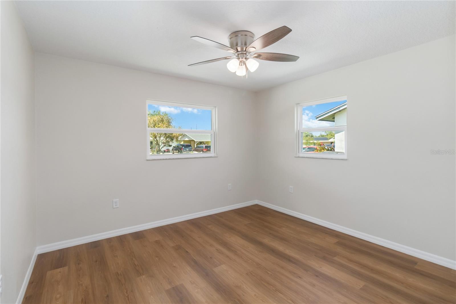 Image 18 of 29 For 217 Montana Avenue