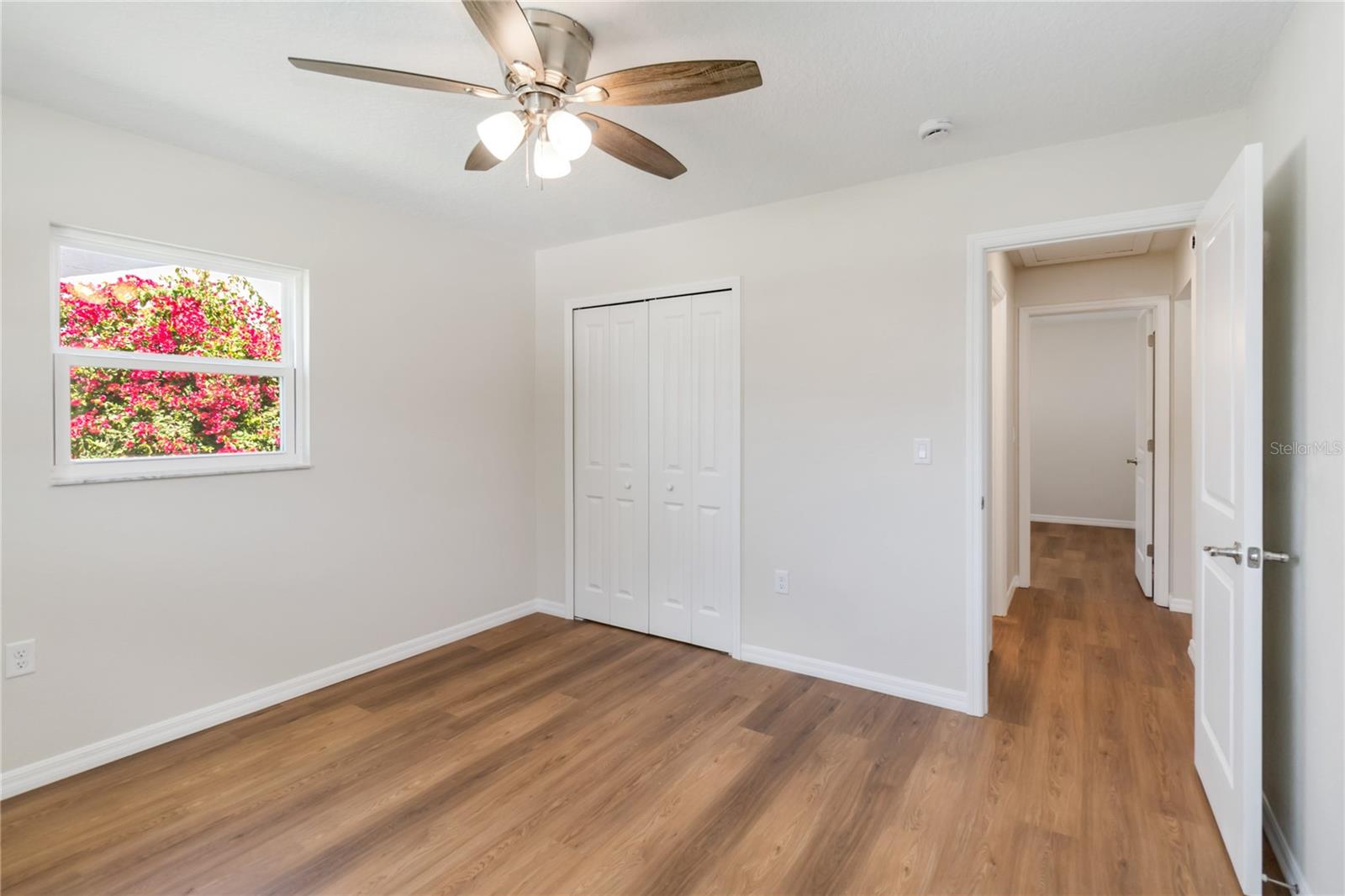 Image 19 of 29 For 217 Montana Avenue