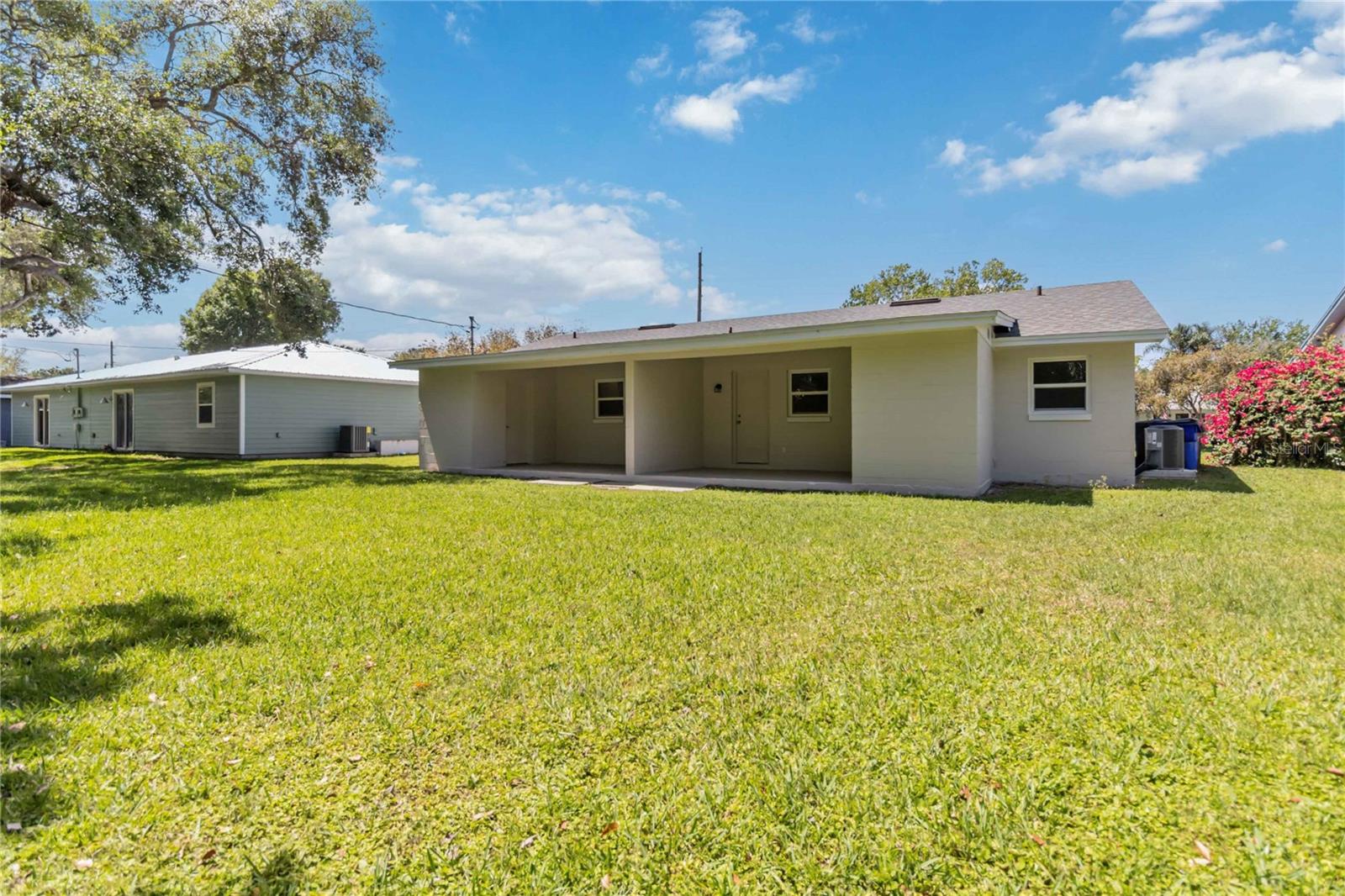 Image 28 of 29 For 217 Montana Avenue