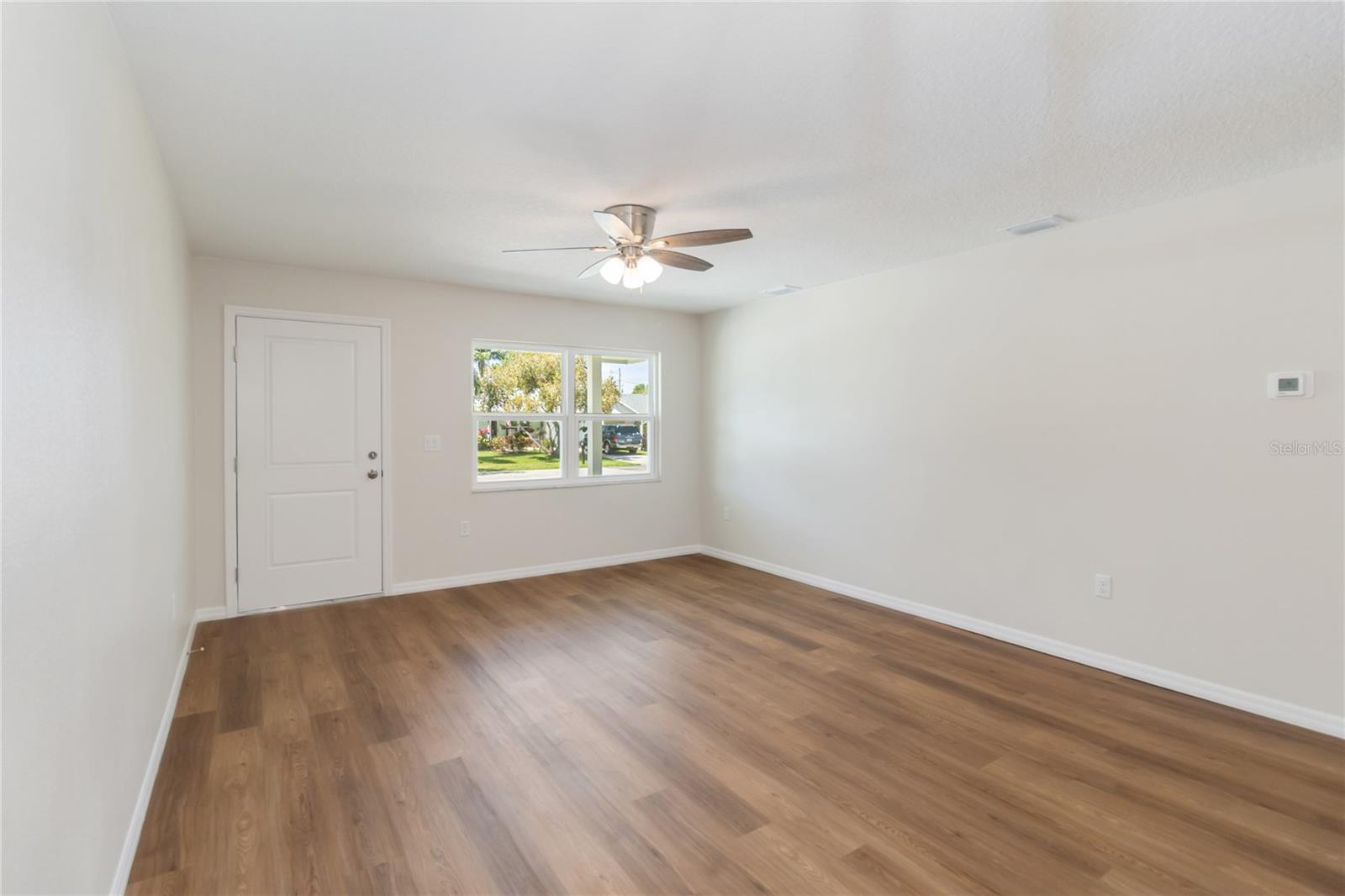 Image 5 of 29 For 217 Montana Avenue