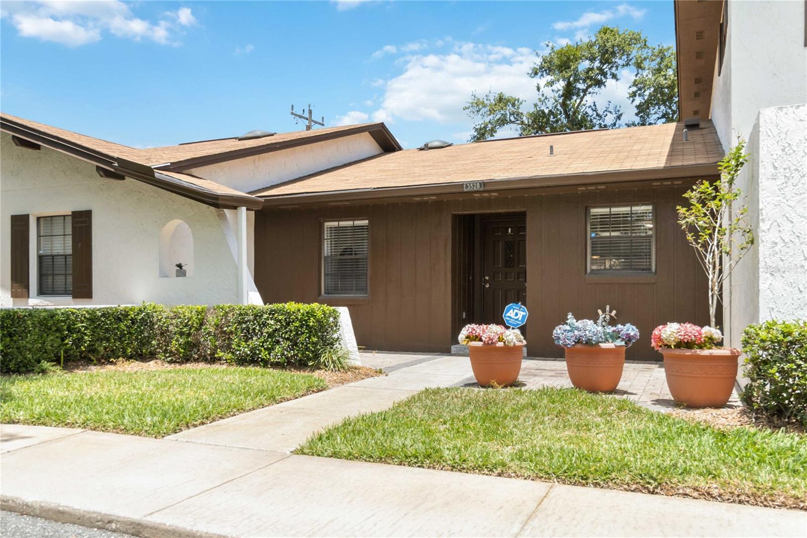 Image 2 of 30 For 3528 Bay Ct  