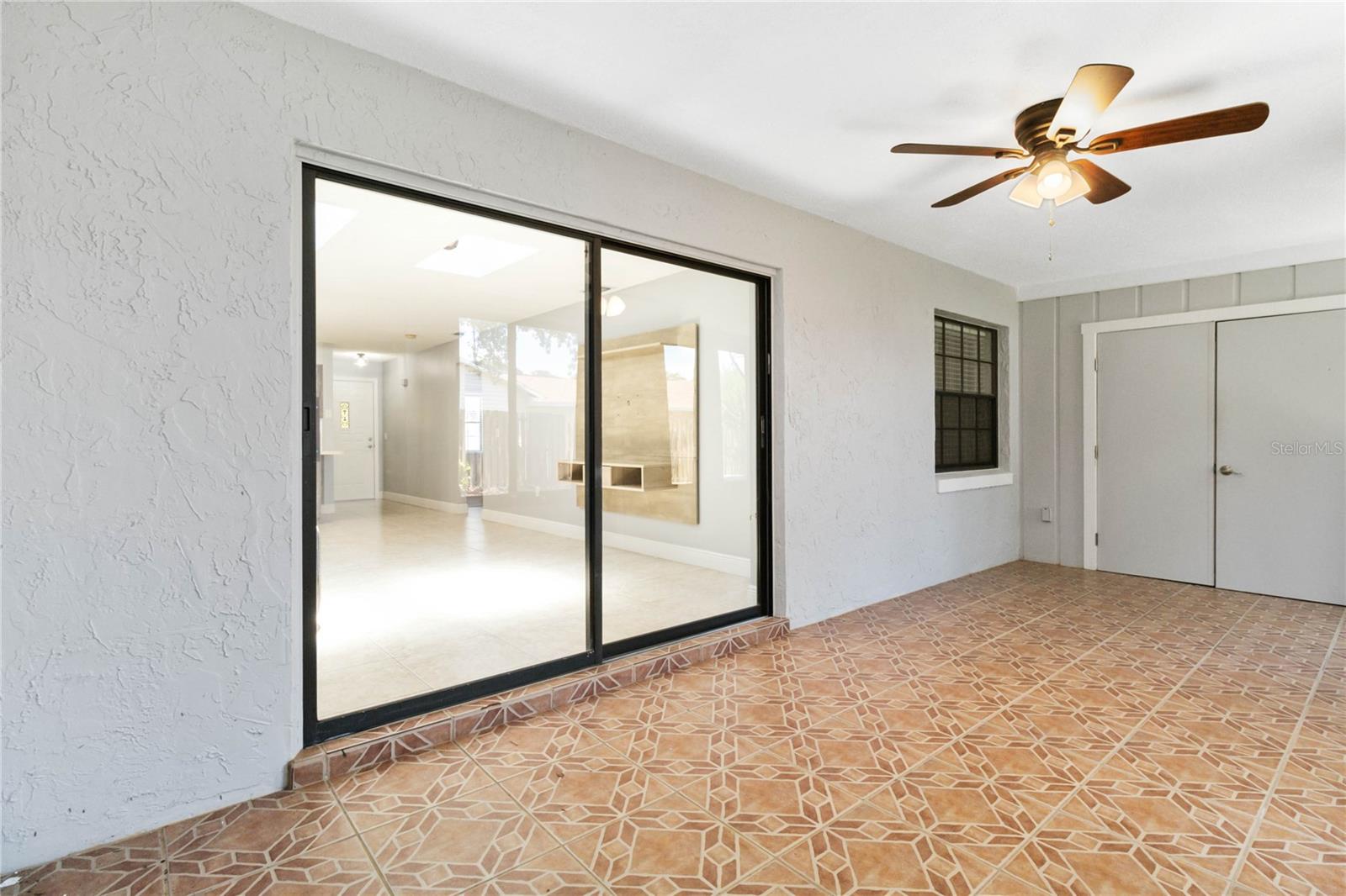 Image 24 of 30 For 3528 Bay Ct  