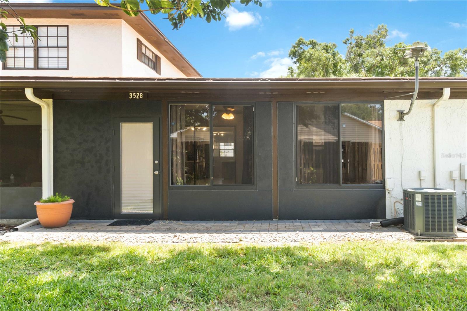 Image 25 of 30 For 3528 Bay Ct  