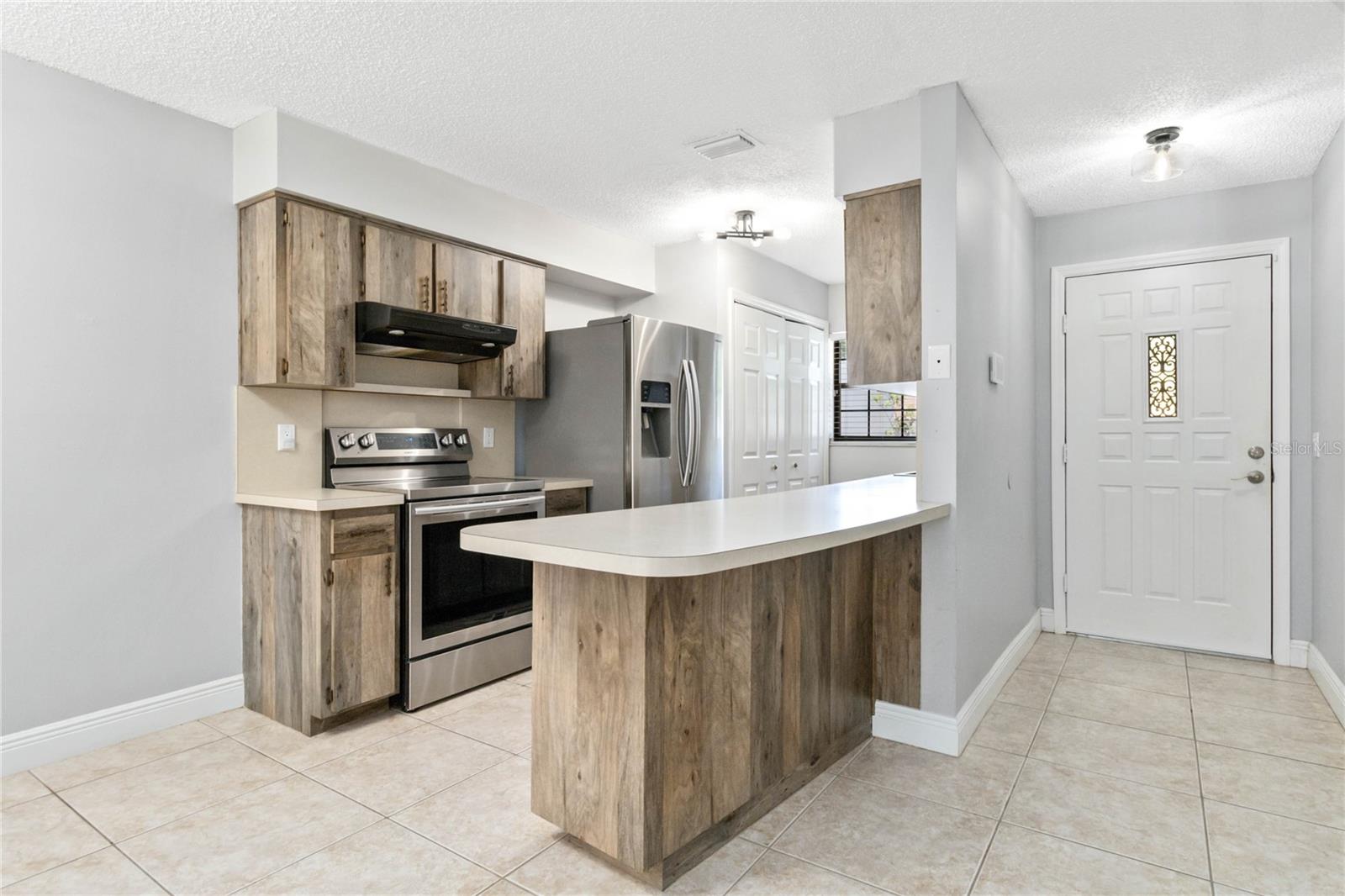 Image 7 of 30 For 3528 Bay Ct  