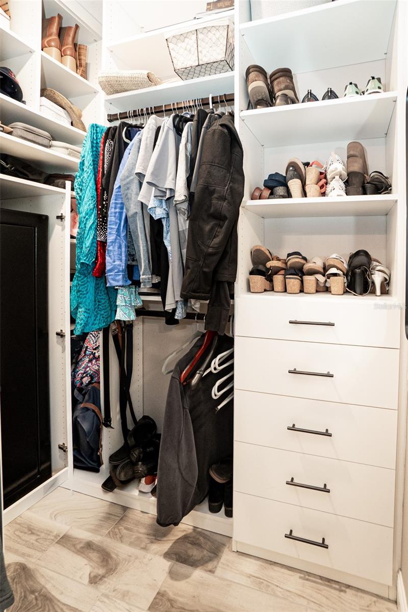 Image 24 of 100 For 6939 Big Bend Drive