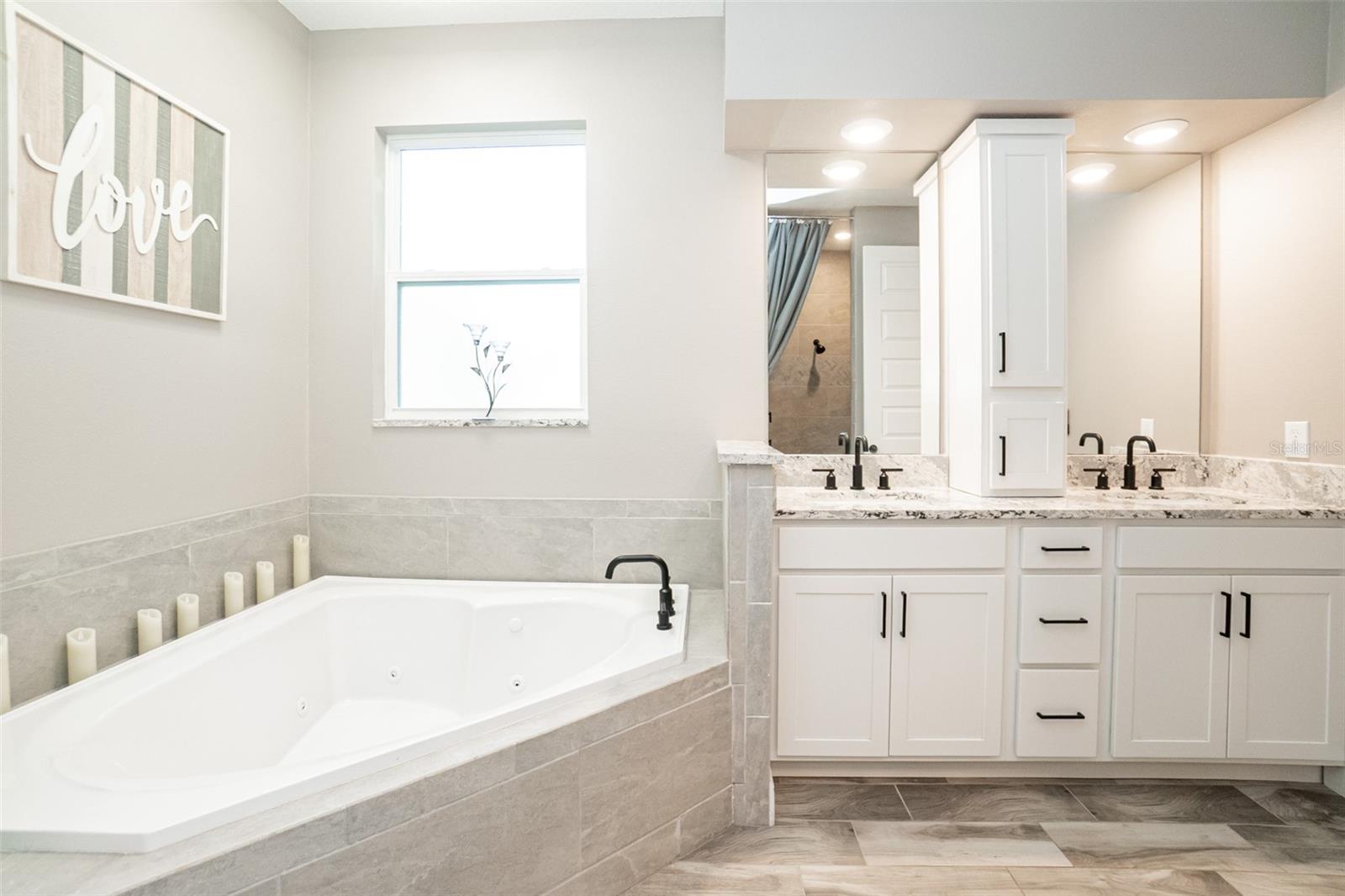 Image 26 of 100 For 6939 Big Bend Drive