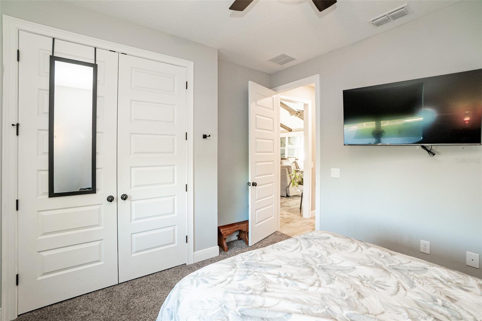 Image 36 of 100 For 6939 Big Bend Drive