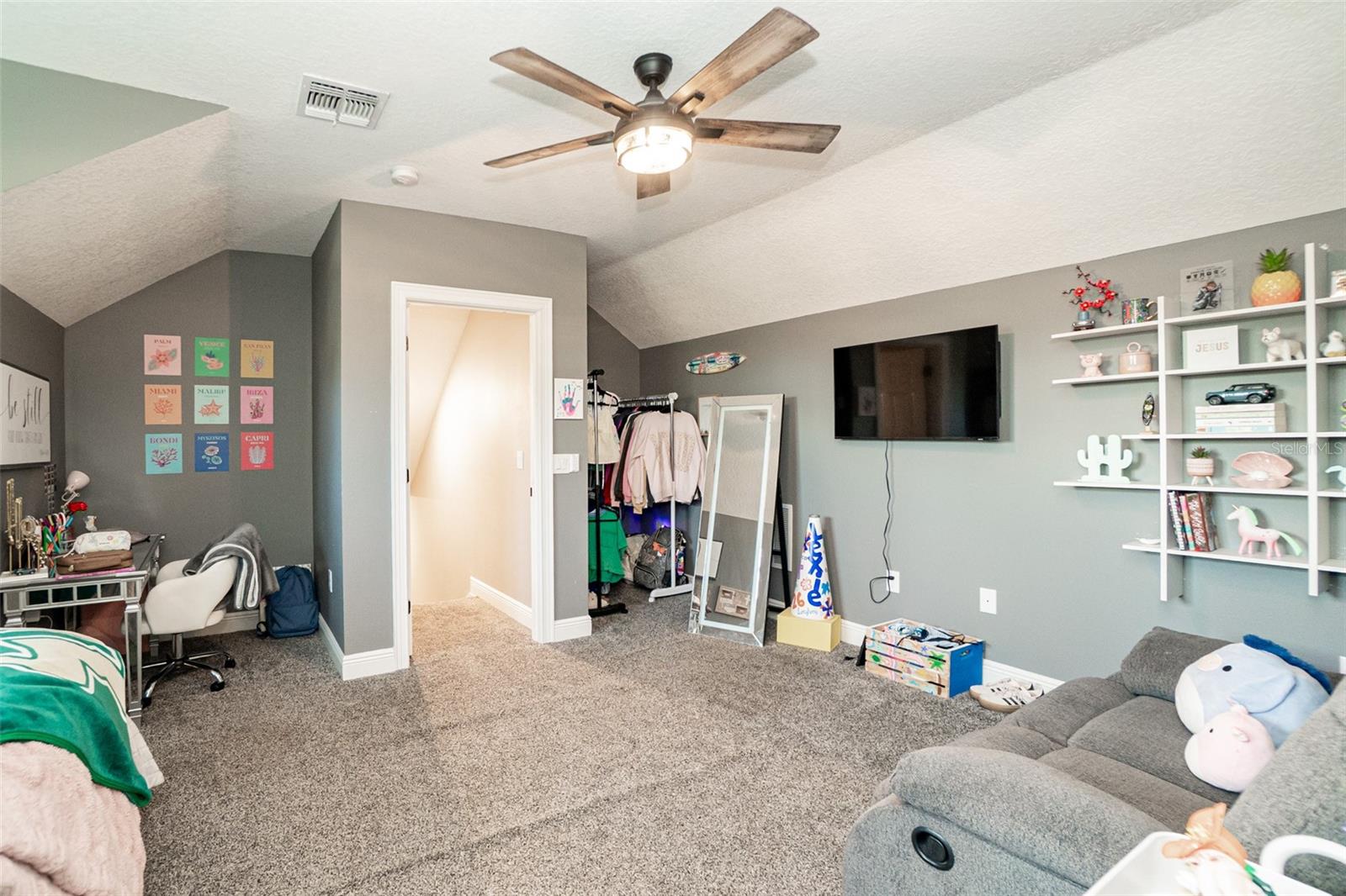 Image 47 of 100 For 6939 Big Bend Drive