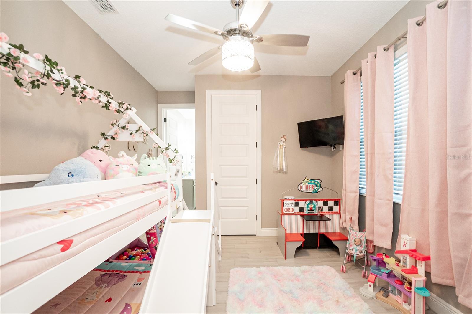 Image 81 of 100 For 6939 Big Bend Drive