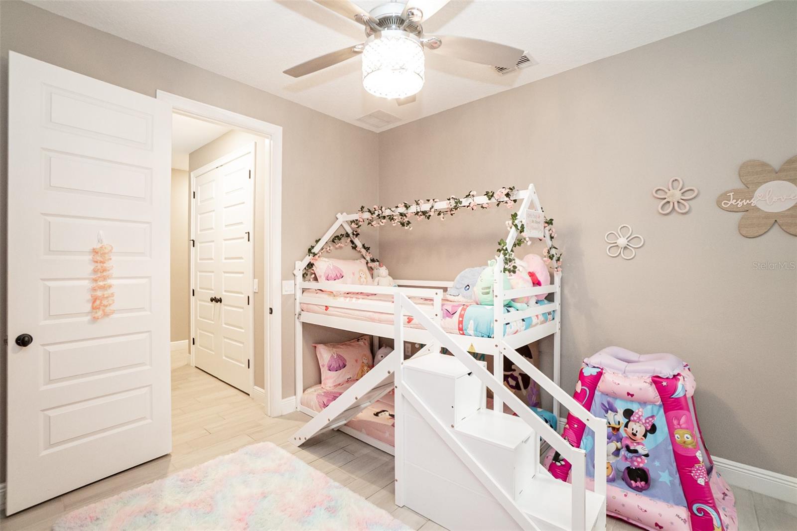 Image 82 of 100 For 6939 Big Bend Drive