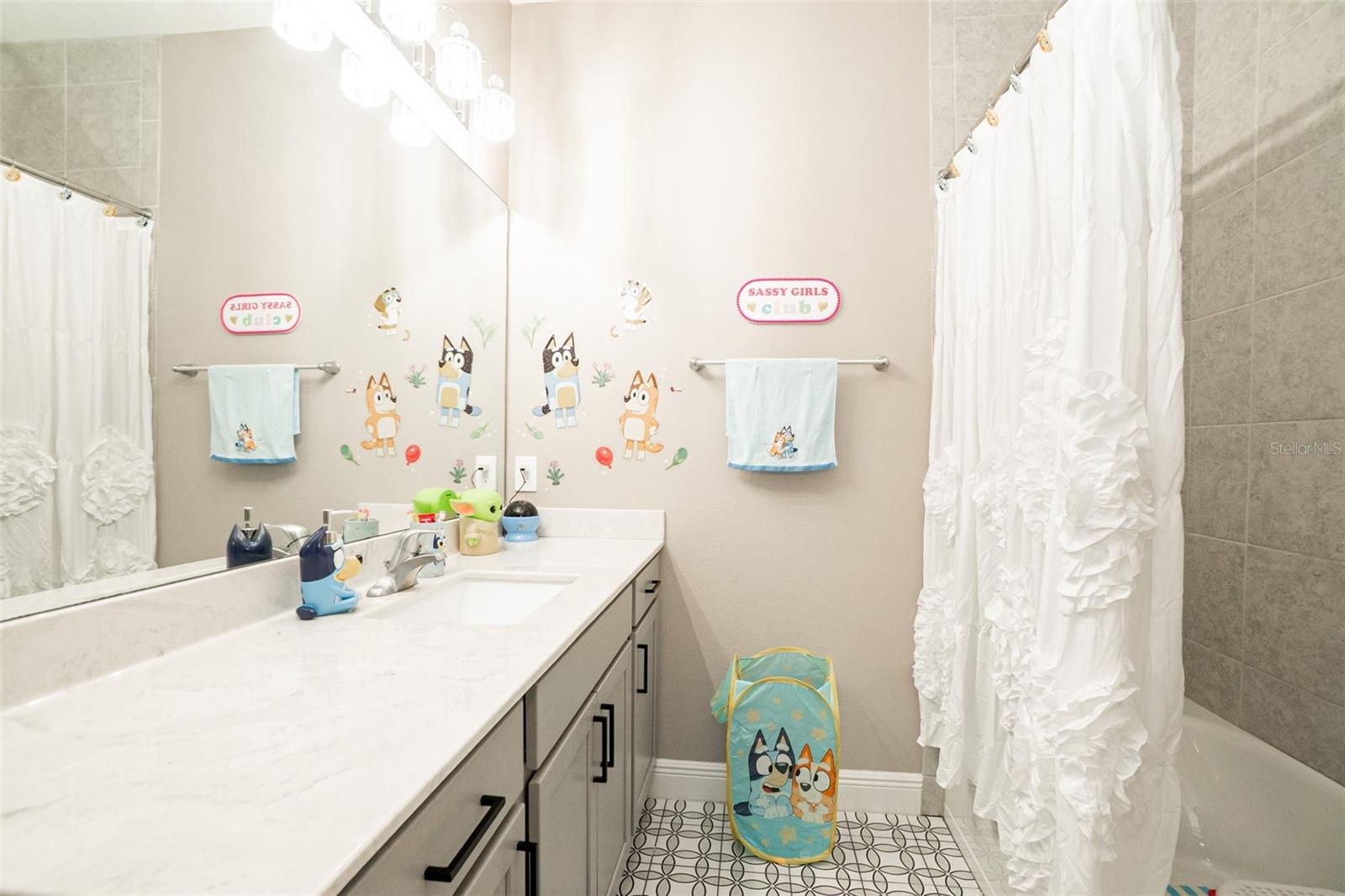 Image 83 of 100 For 6939 Big Bend Drive