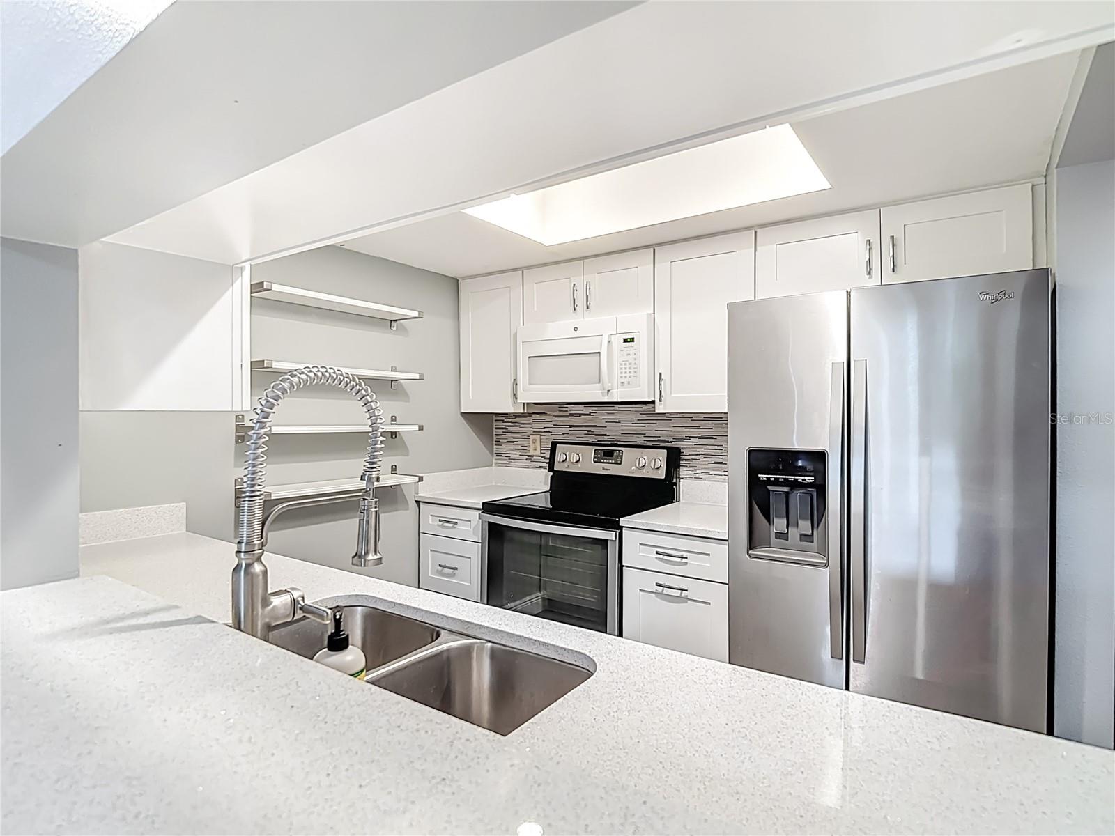 Image 10 of 21 For 2587 Countryside Boulevard 6304