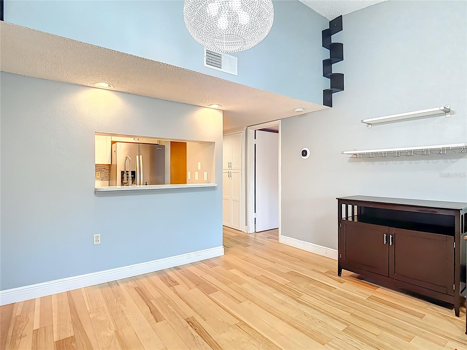 Image 13 of 21 For 2587 Countryside Boulevard 6304