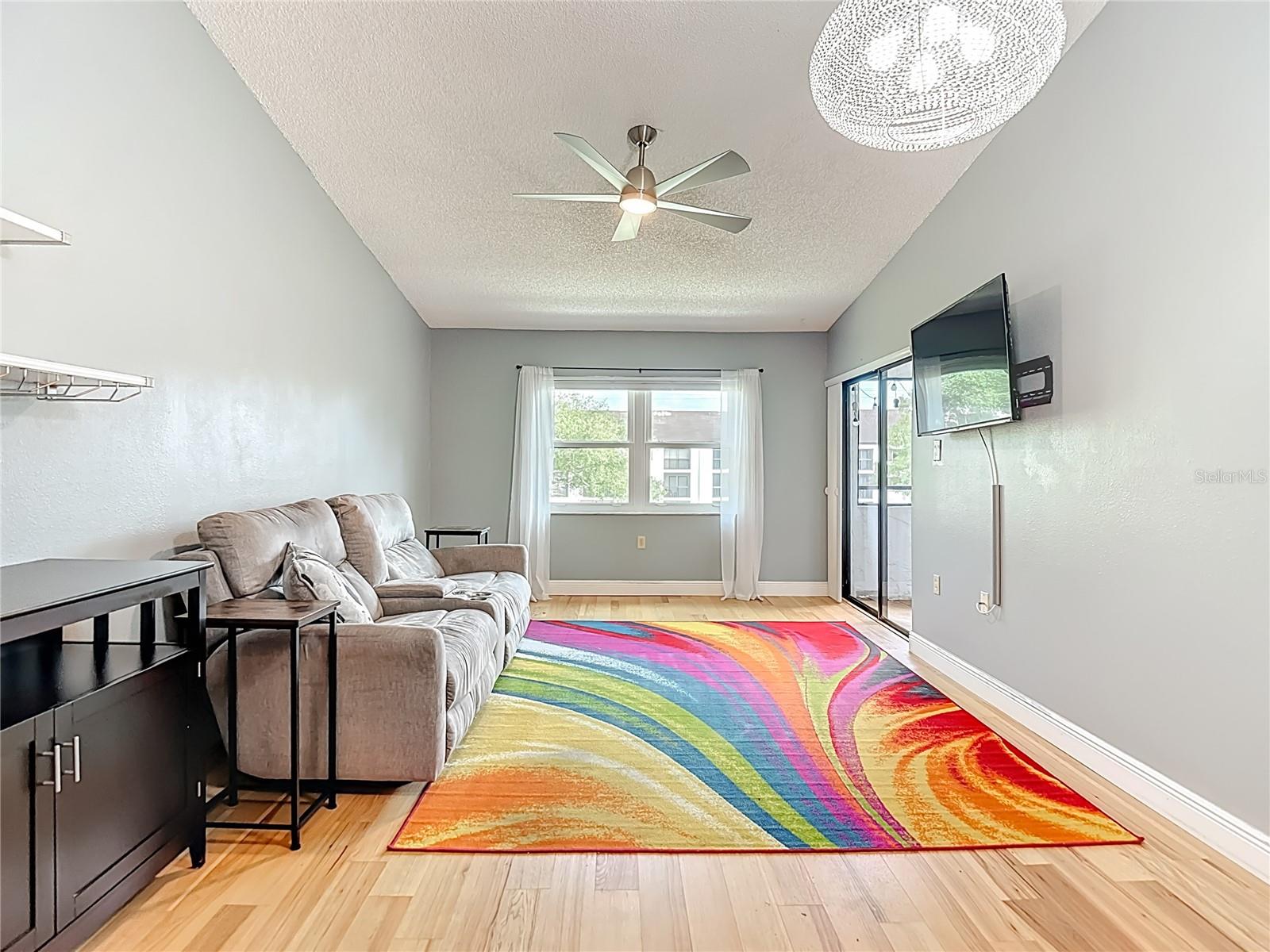 Image 16 of 21 For 2587 Countryside Boulevard 6304