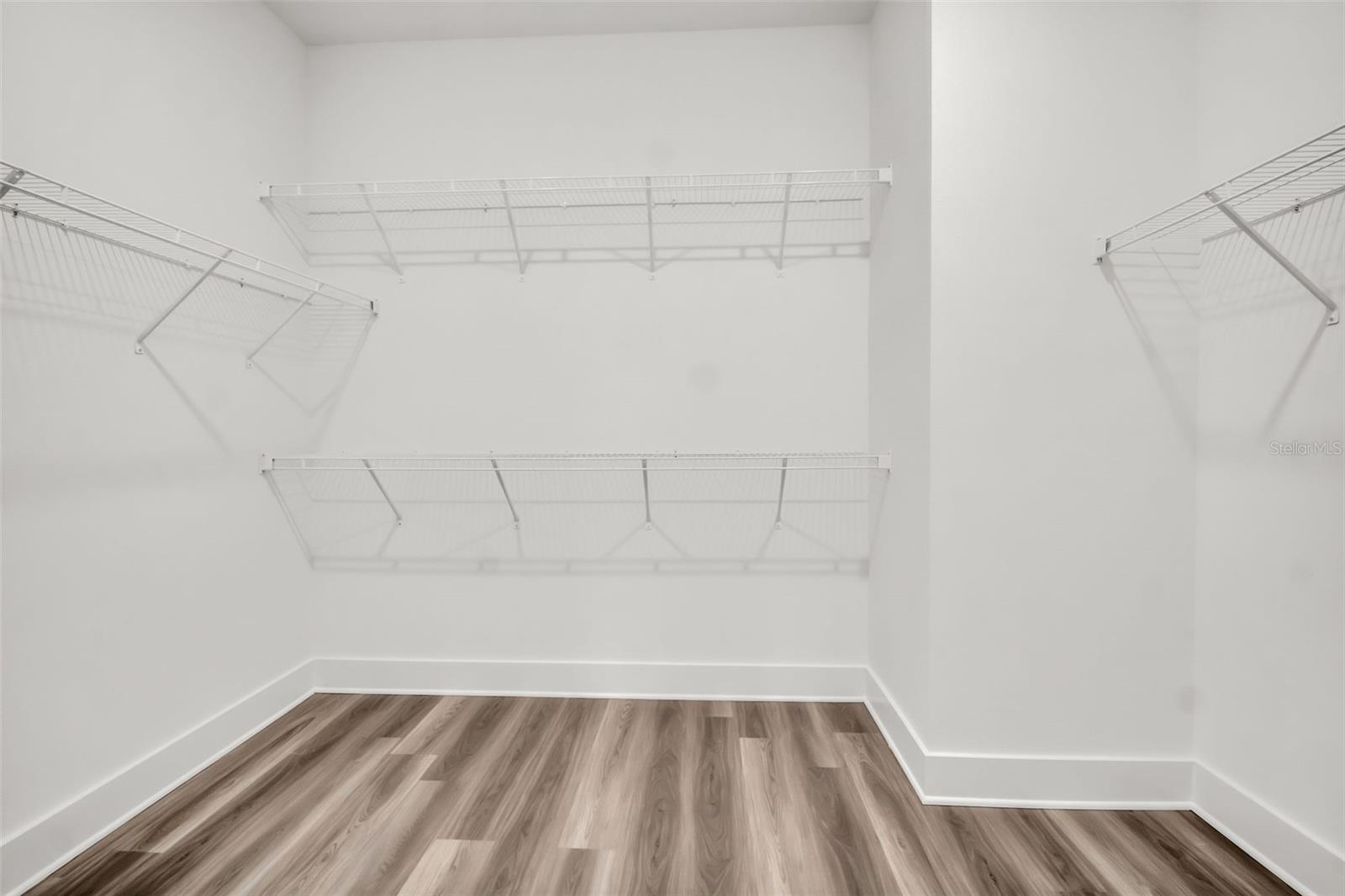 Image 10 of 11 For 13718 Homeridge Court