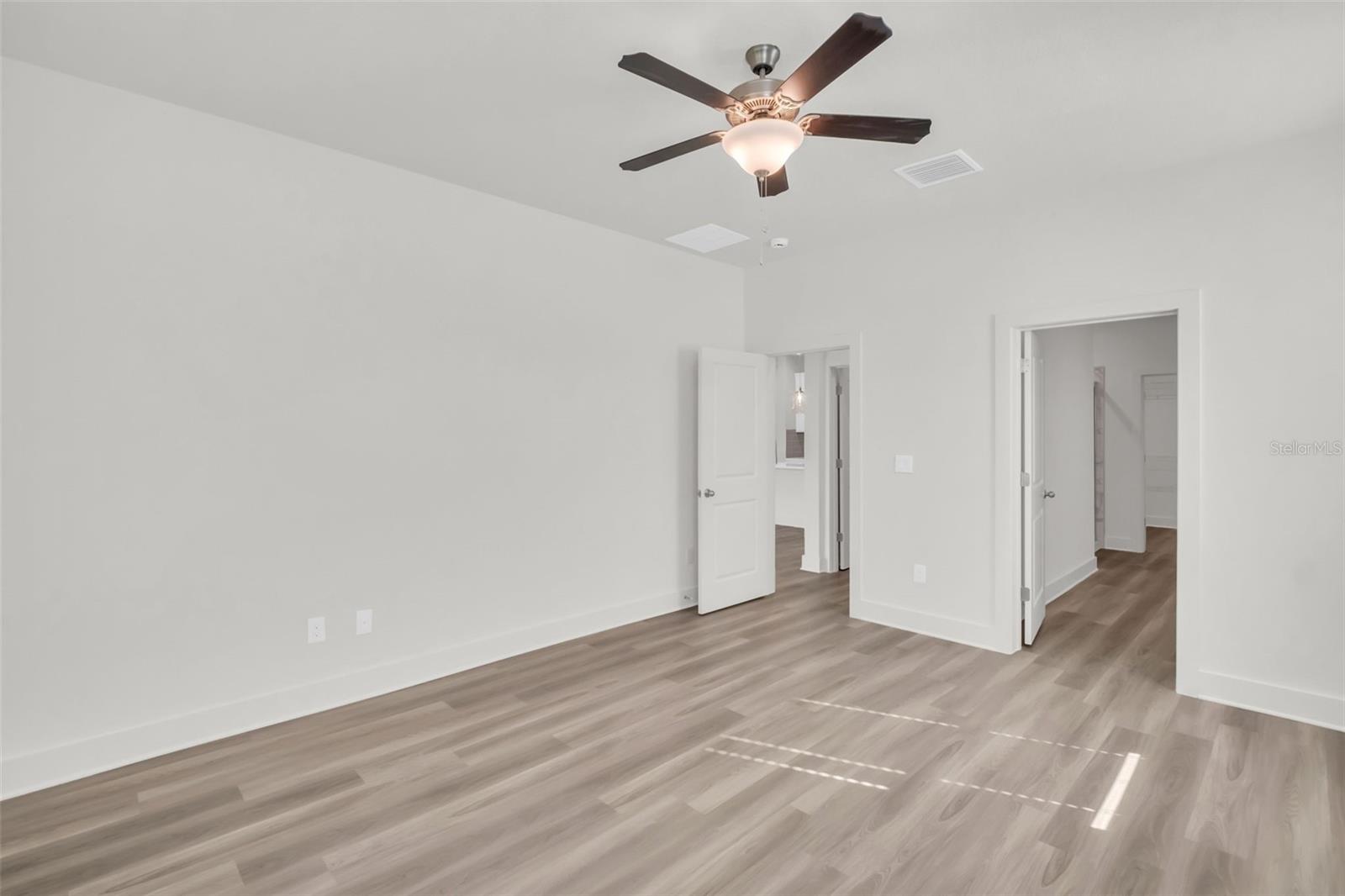 Image 6 of 11 For 13718 Homeridge Court