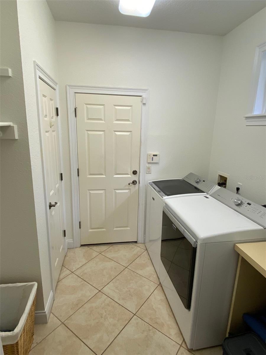 Image 11 of 14 For 4136 Willow Bay Drive