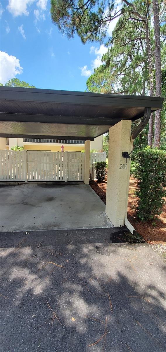 Image 21 of 22 For 6110 Country Club Way 201