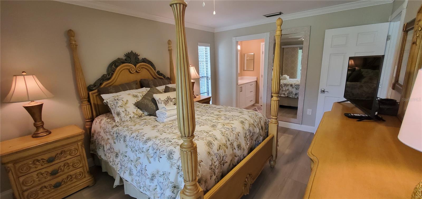 Image 9 of 22 For 6110 Country Club Way 201