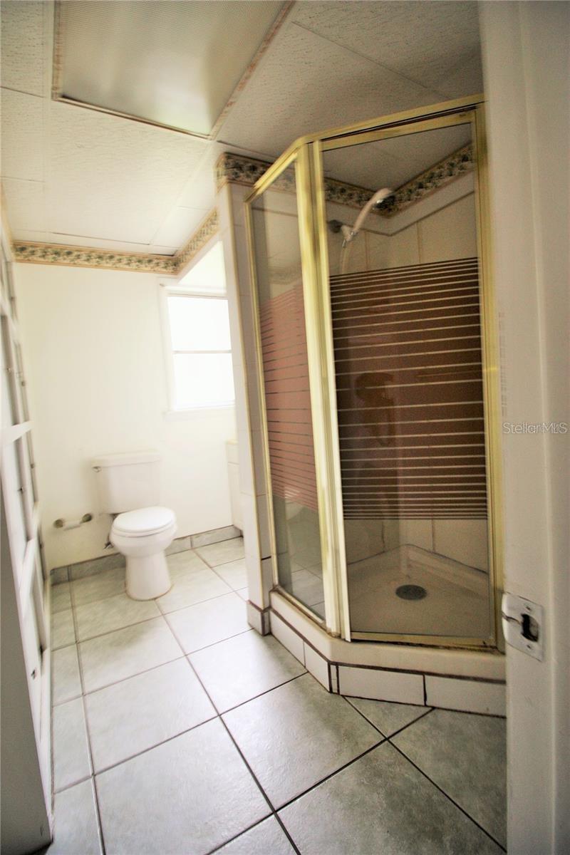 Image 10 of 13 For 521 20th Street Sw C