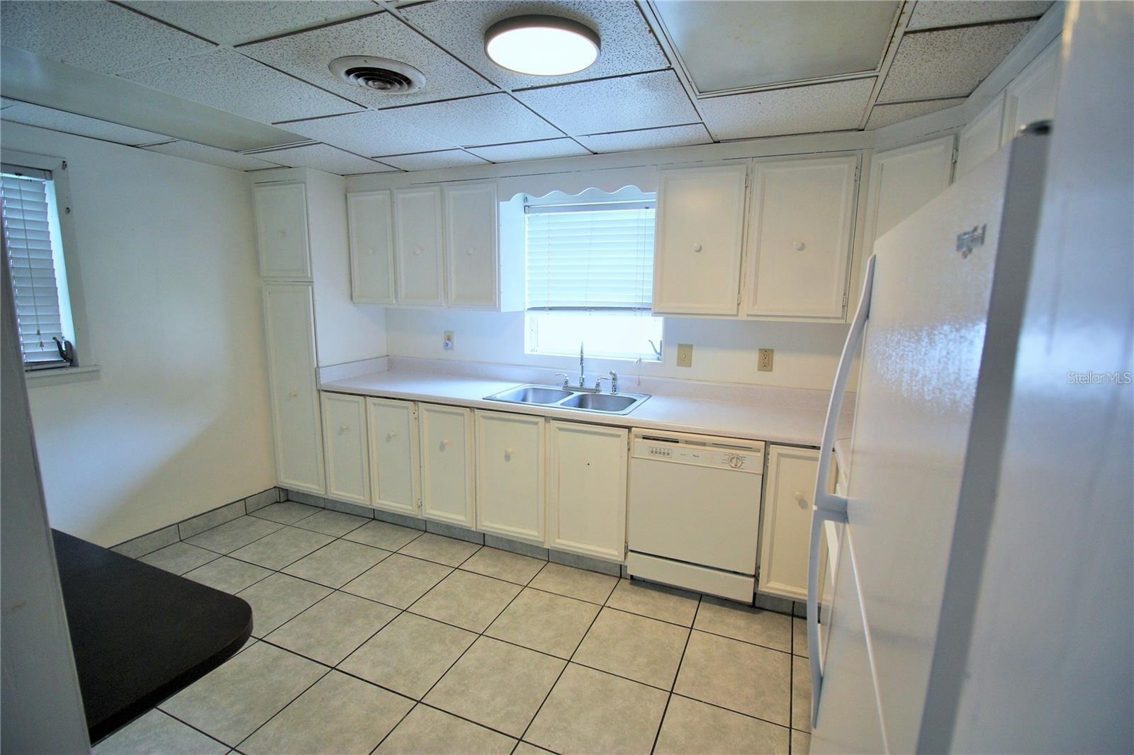 Image 3 of 13 For 521 20th Street Sw C