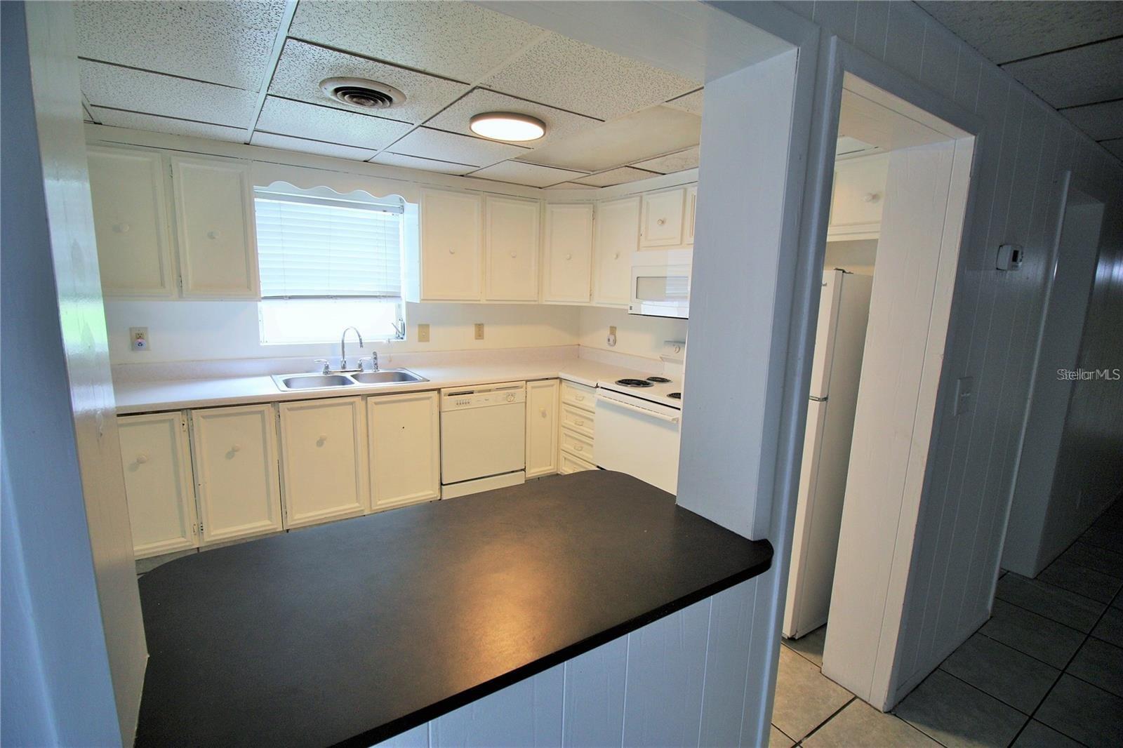 Image 4 of 13 For 521 20th Street Sw C