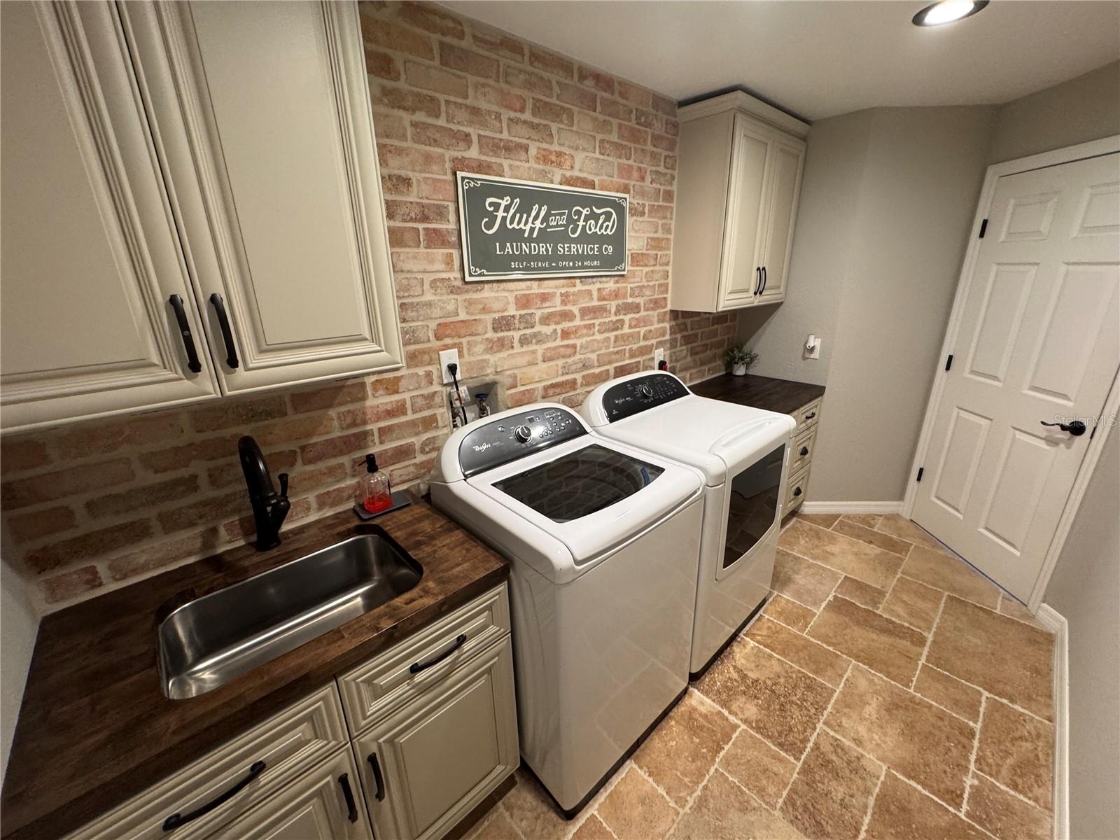 Image 12 of 51 For 1378 Lake Shore Boulevard