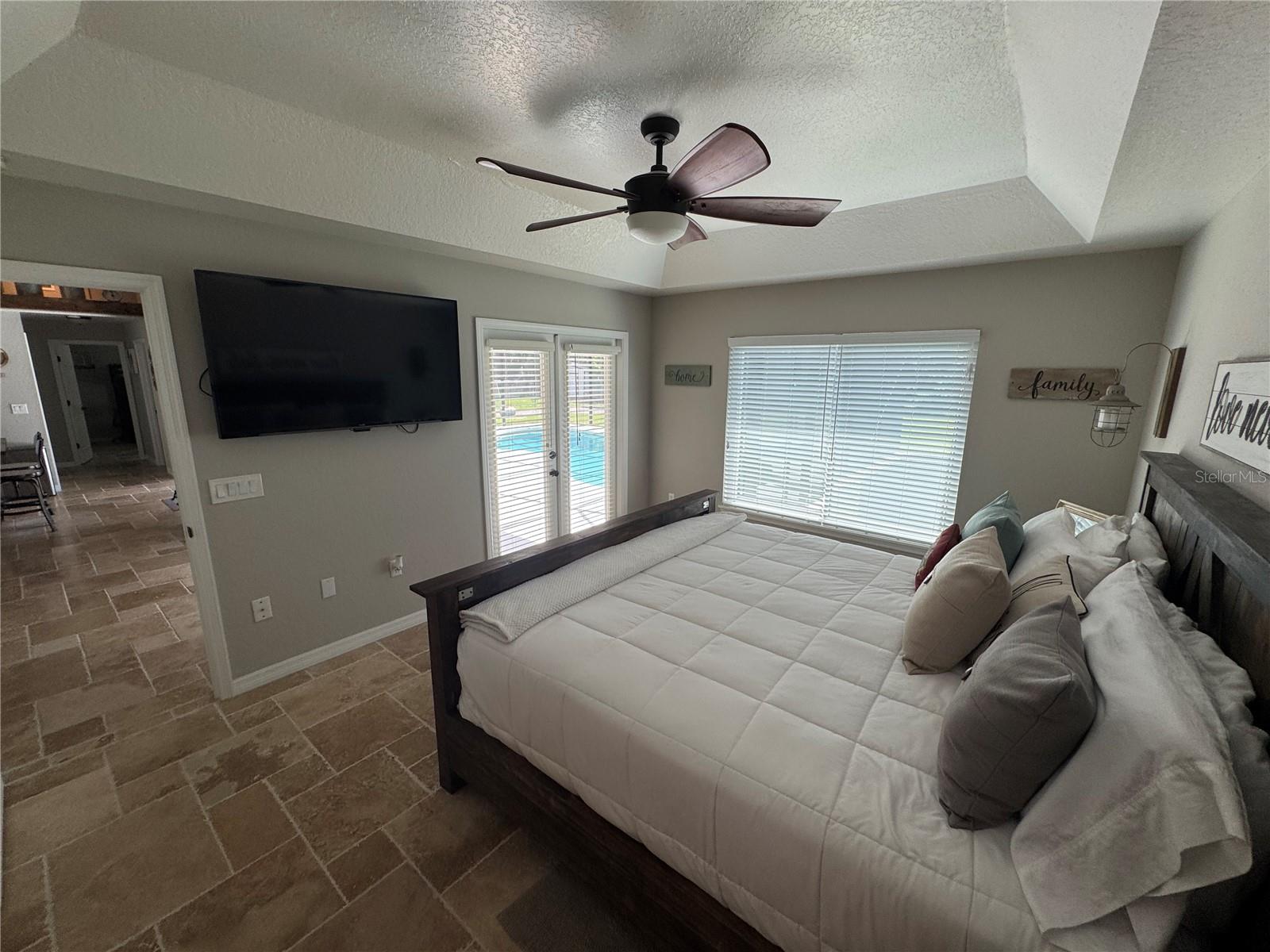 Image 16 of 51 For 1378 Lake Shore Boulevard