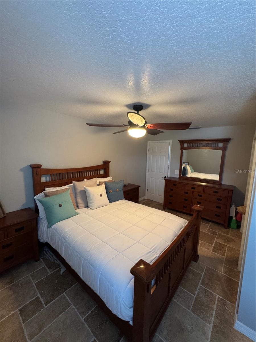 Image 26 of 51 For 1378 Lake Shore Boulevard