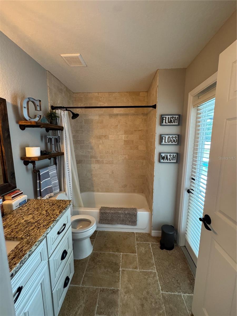 Image 27 of 51 For 1378 Lake Shore Boulevard